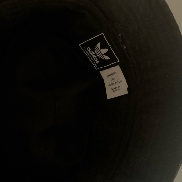 ADIDAS buckethat - Picture 2 of 2